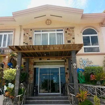 罗哈斯城 Veronica酒店 外观 照片